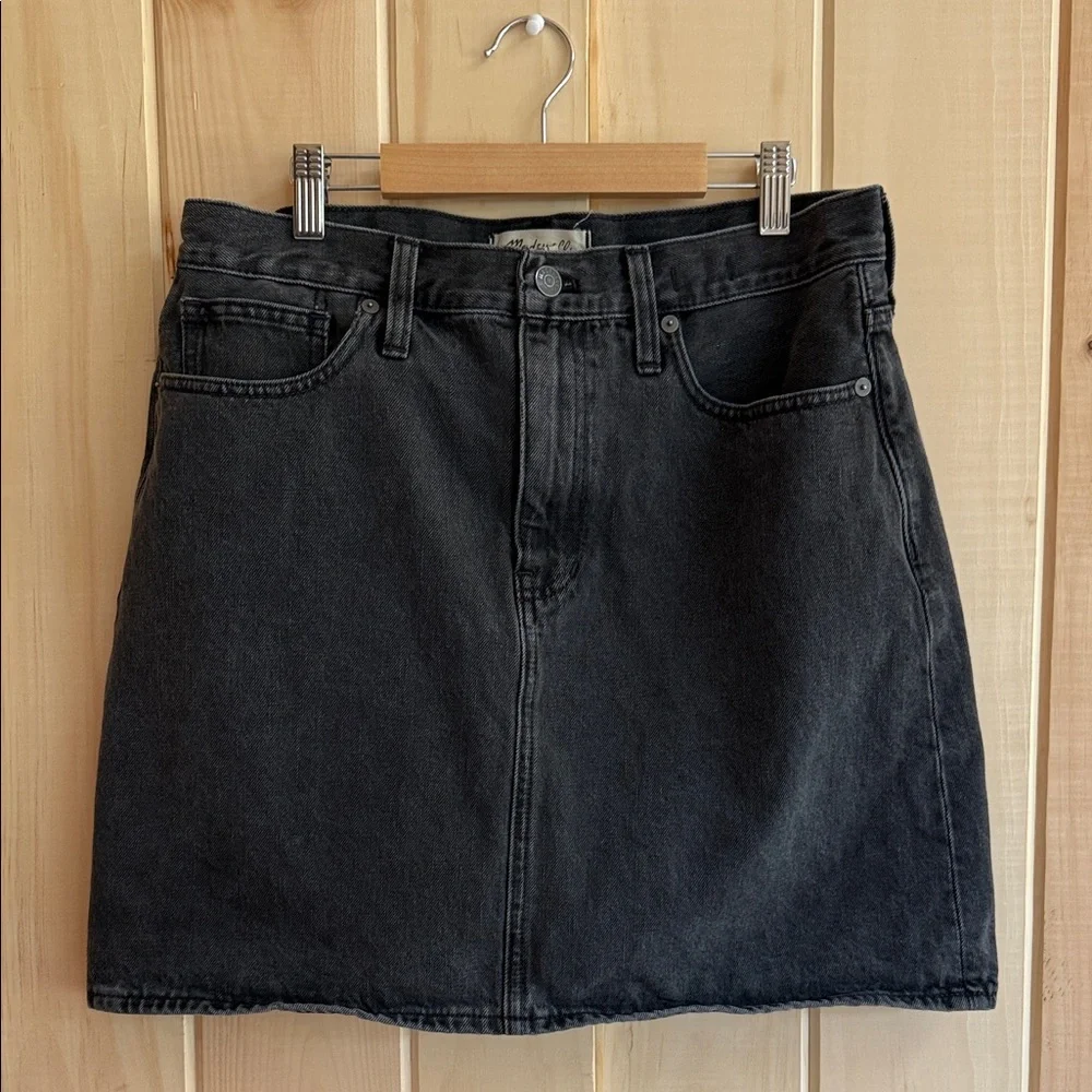 🙂 Madewell Charcoal Denim Mini Skirt - Picture 1 of 7